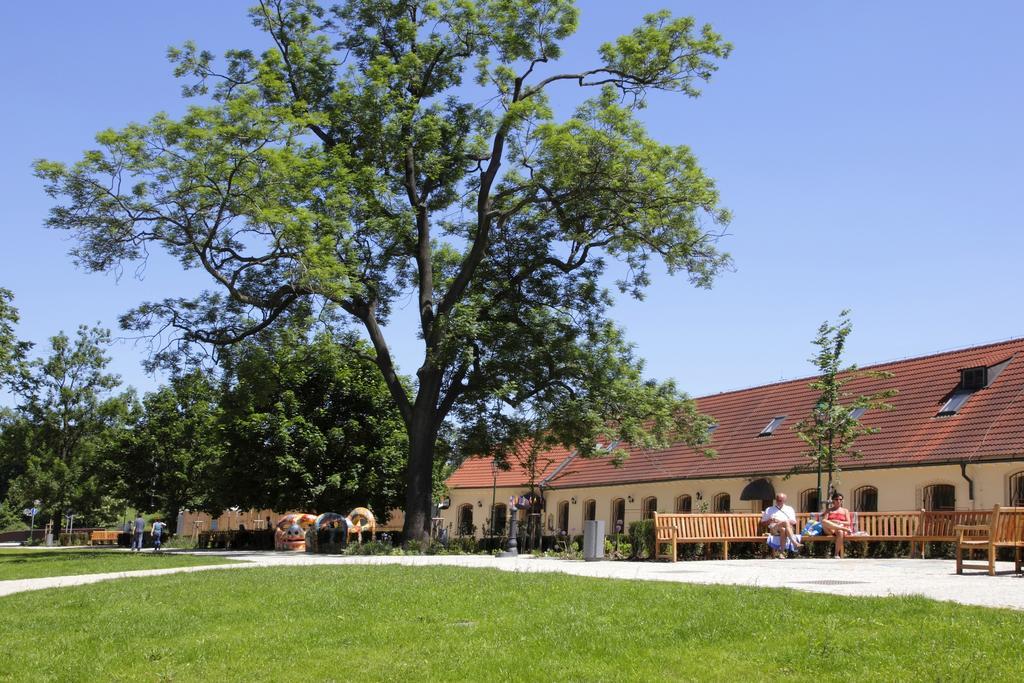 U Zvonu Hotel Plzeň Kültér fotó