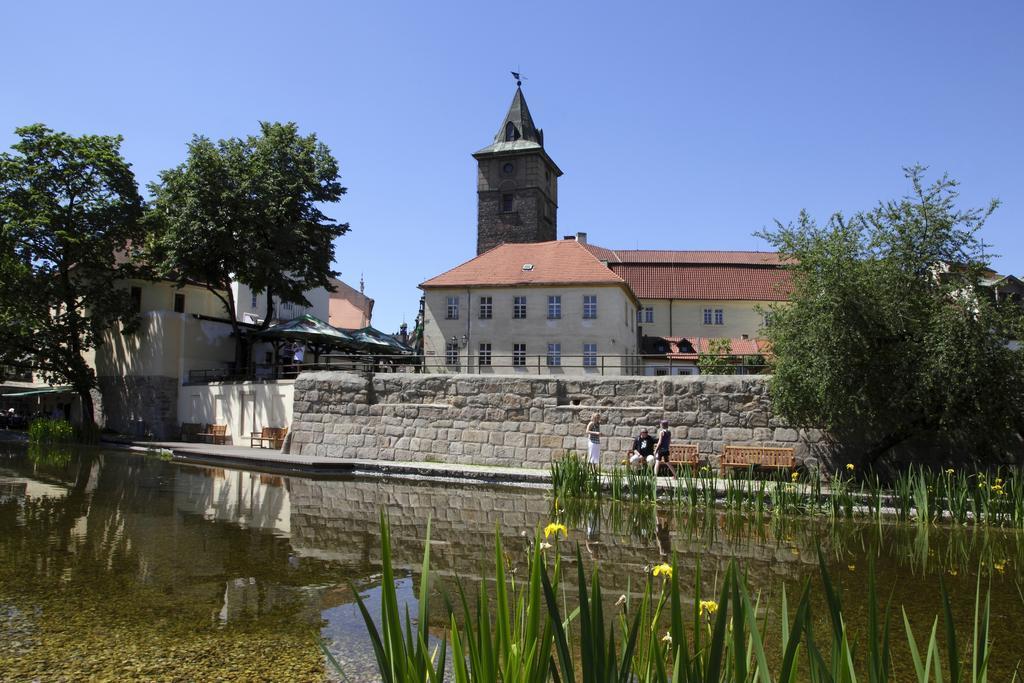 U Zvonu Hotel Plzeň Kültér fotó