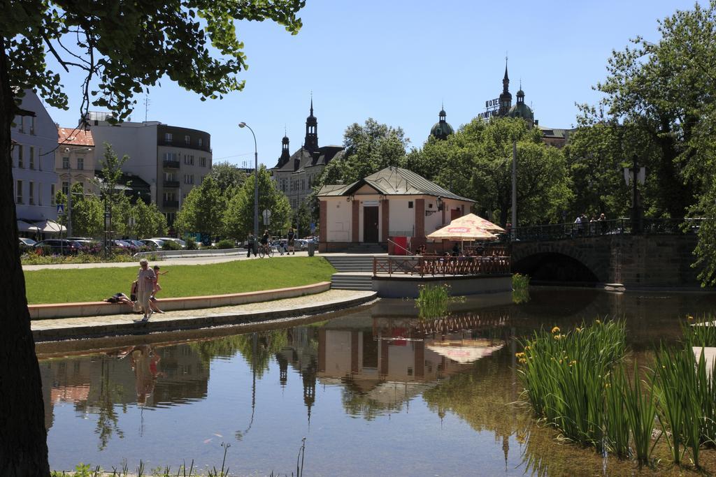 U Zvonu Hotel Plzeň Kültér fotó