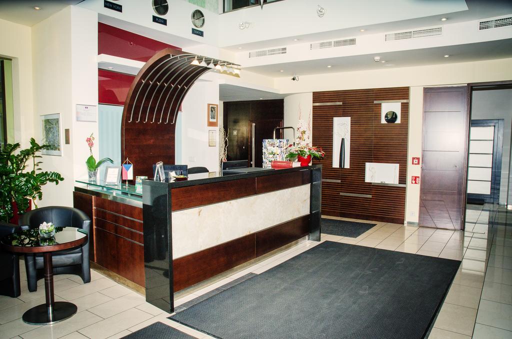 U Zvonu Hotel Plzeň Kültér fotó