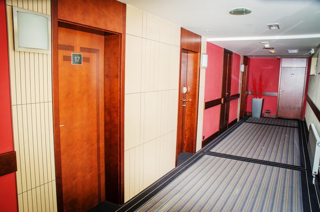 U Zvonu Hotel Plzeň Kültér fotó