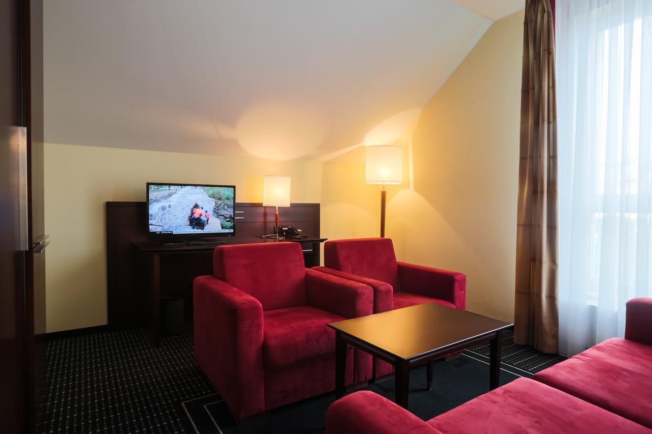 U Zvonu Hotel Plzeň Kültér fotó