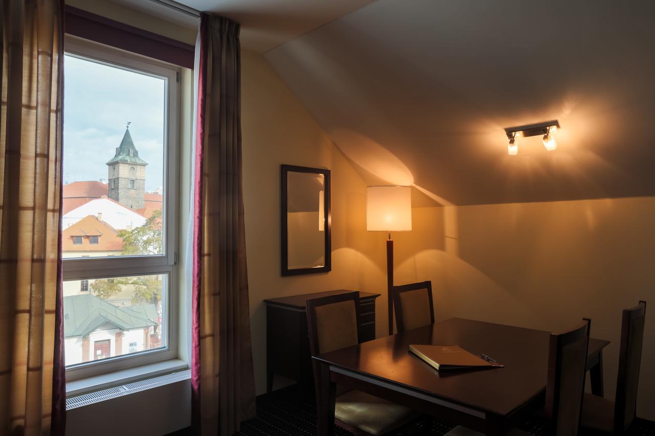 U Zvonu Hotel Plzeň Kültér fotó