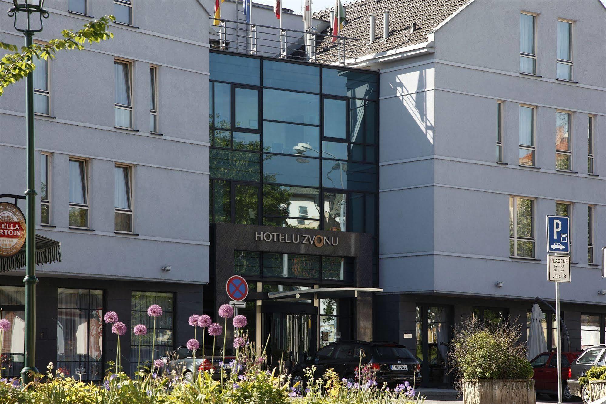 U Zvonu Hotel Plzeň Kültér fotó